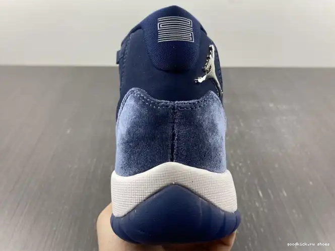Velvet Air Navy Midnight 11 AR0715-441 WMNS Jordan 0406